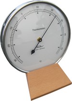 Thermometer mit Holzfu�